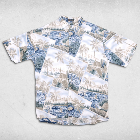 St John's Bay Island Style Shirt Mens L Tropical Hawaiian Short Sleeve Vacation - Picture 1 of 9